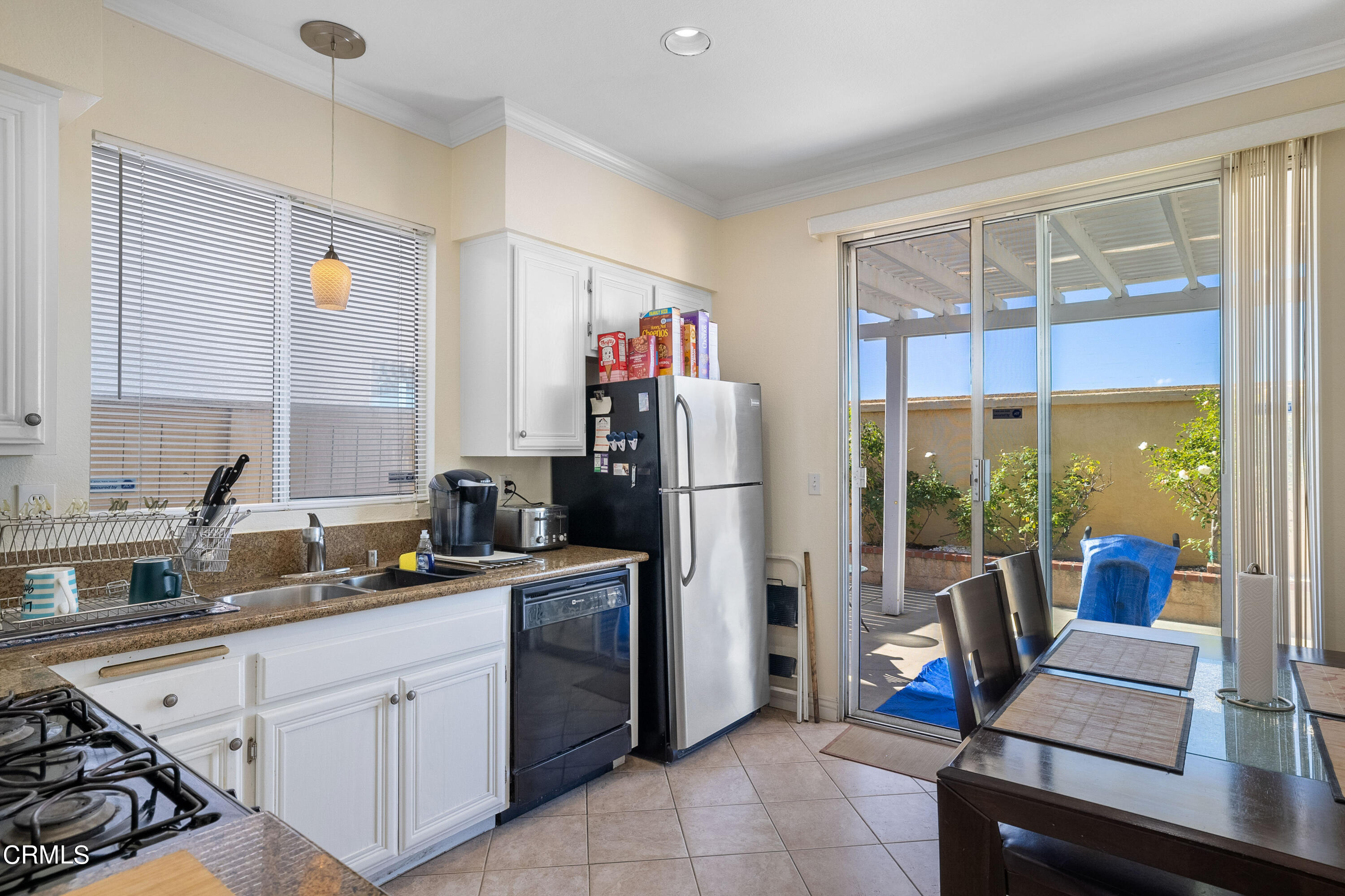 39573 June Road Temecula, CA 92591 - Photo 5 of 9 Kitchen 1
