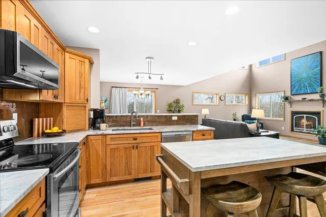 $750,000 | 5224 Falcon Drive, Hermantown, MN 55811