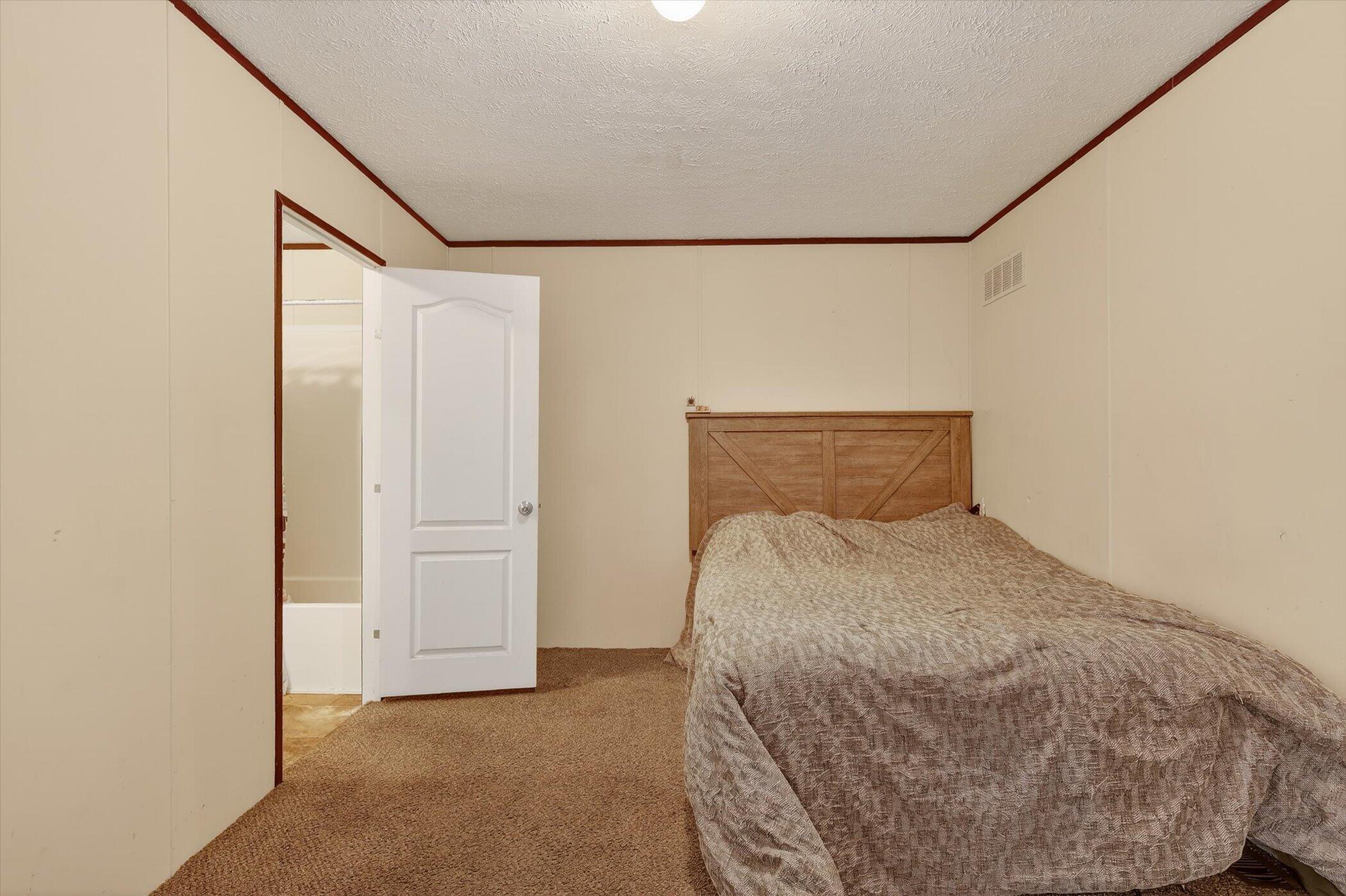 1125 Russell Street Wayland, MI 49348 - Photo 5 of 14 Main Room