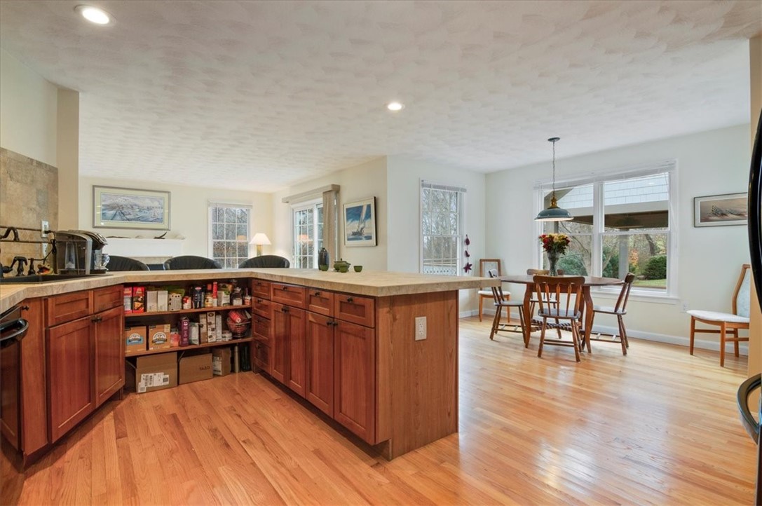 13 Wicklow Road Westerly, RI 02891 - Photo 16 of 46