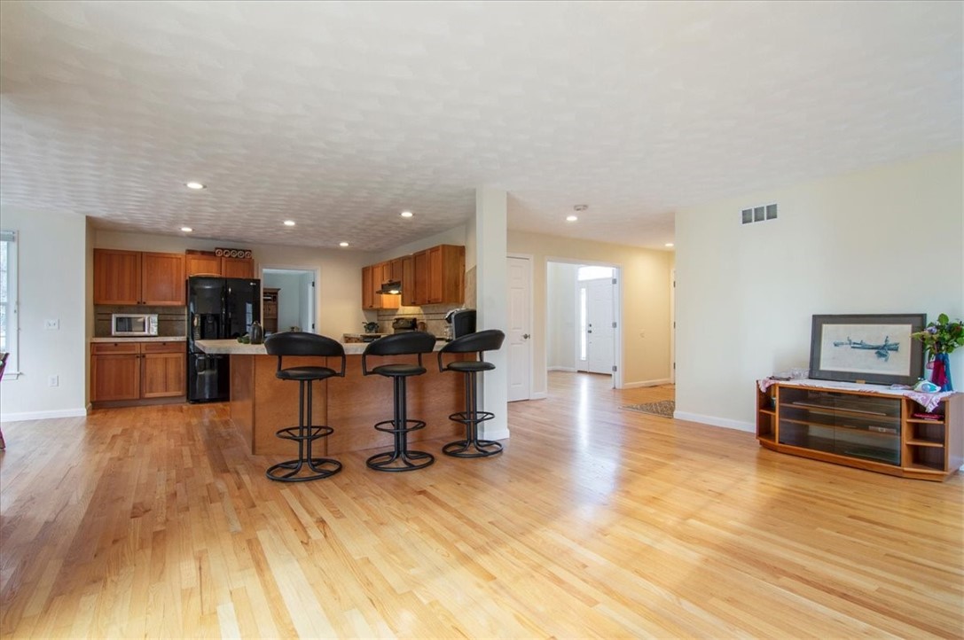 13 Wicklow Road Westerly, RI 02891 - Photo 17 of 46