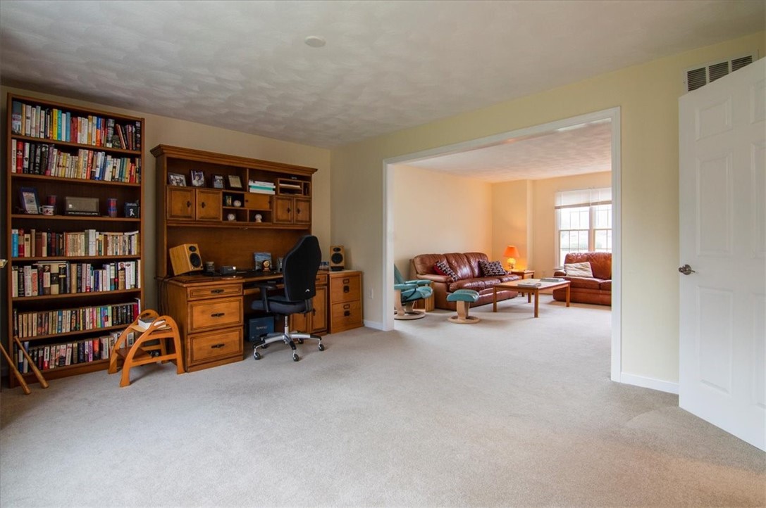13 Wicklow Road Westerly, RI 02891 - Photo 20 of 46