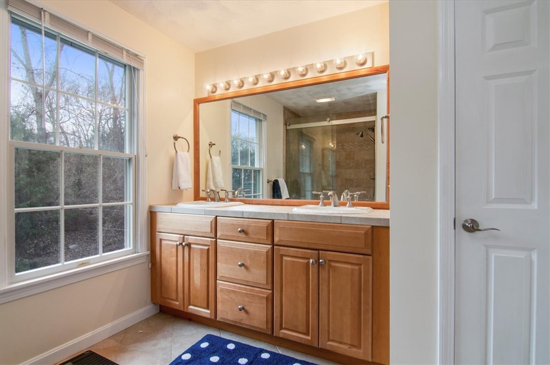 13 Wicklow Road Westerly, RI 02891 - Photo 29 of 46