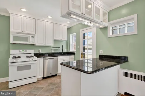 $3,000 | 5235 43rd Street Northwest, Washington, DC 20015