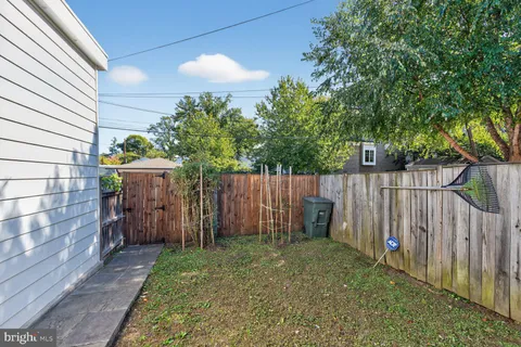 $3,000 | 5235 43rd Street Northwest, Washington, DC 20015