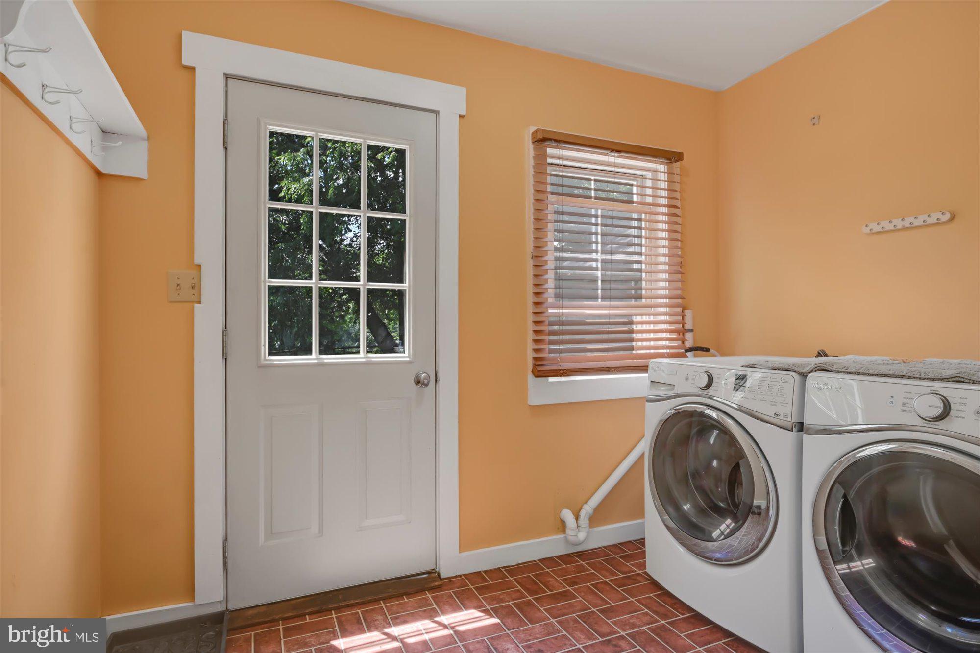1836 Iron Bridge Road Columbia, PA 17512 - Photo 16 of 38 Laundry
