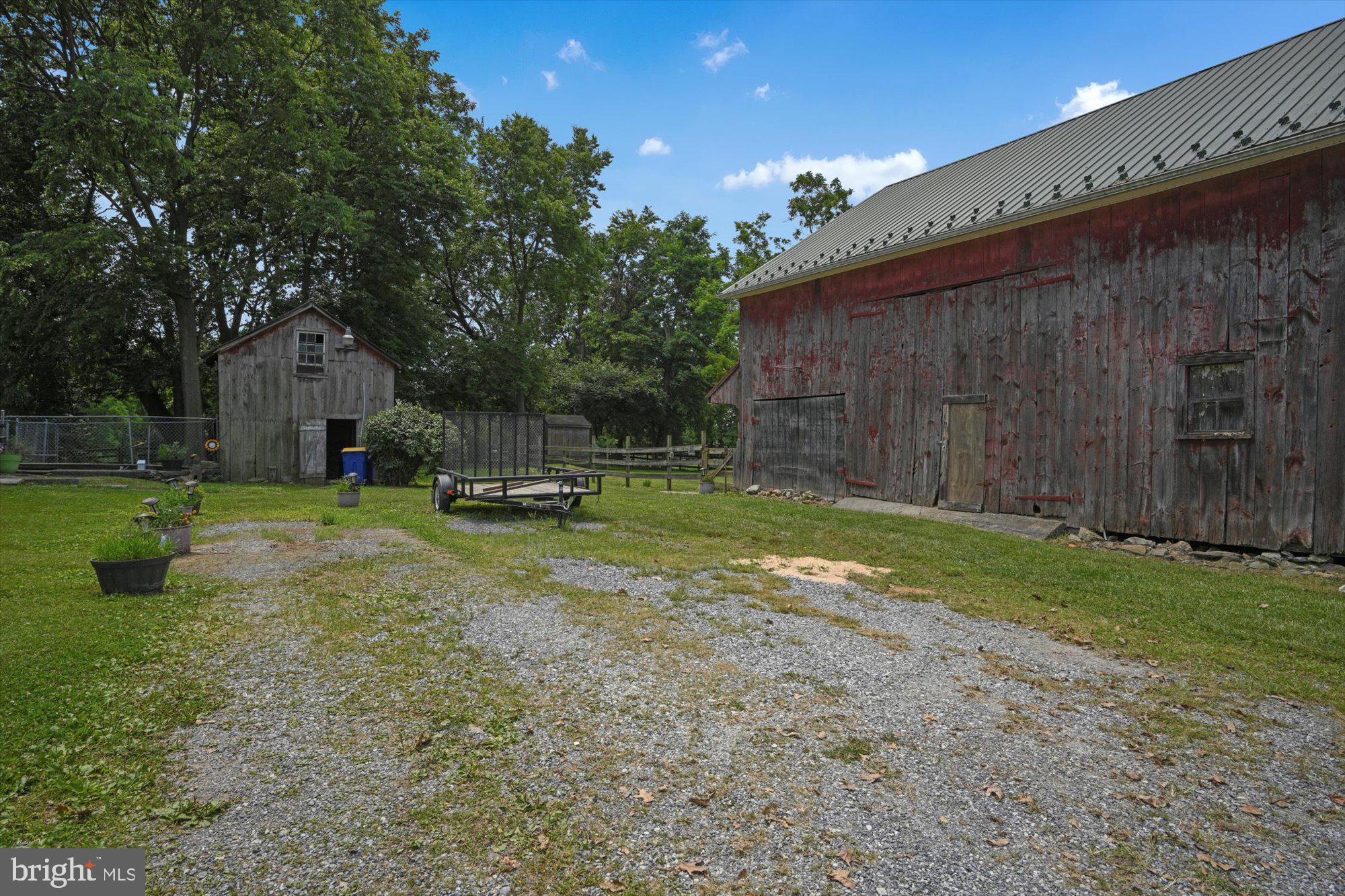 1836 Iron Bridge Road Columbia, PA 17512 - Photo 25 of 38 Barn