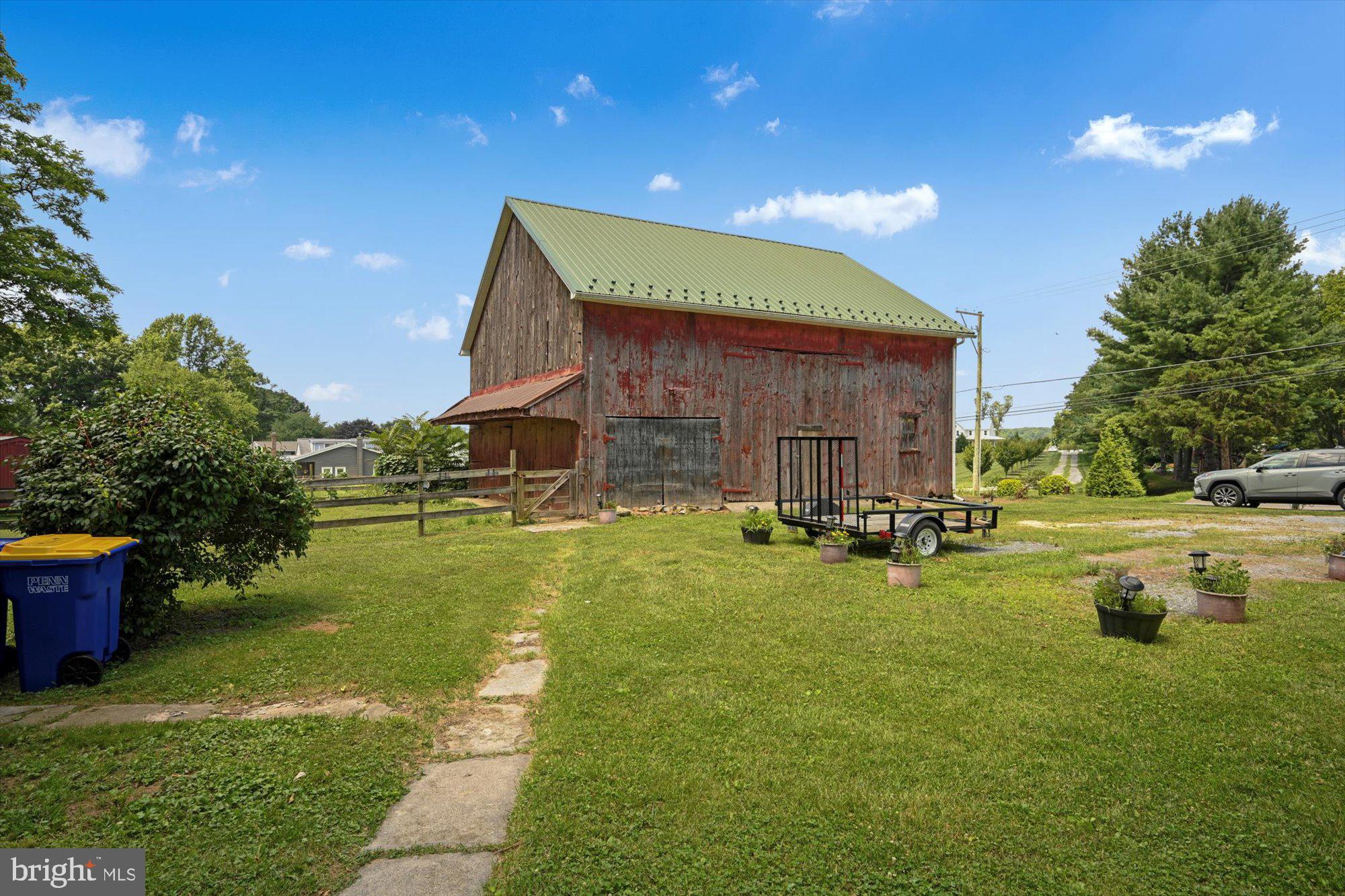 1836 Iron Bridge Road Columbia, PA 17512 - Photo 28 of 38 Barn