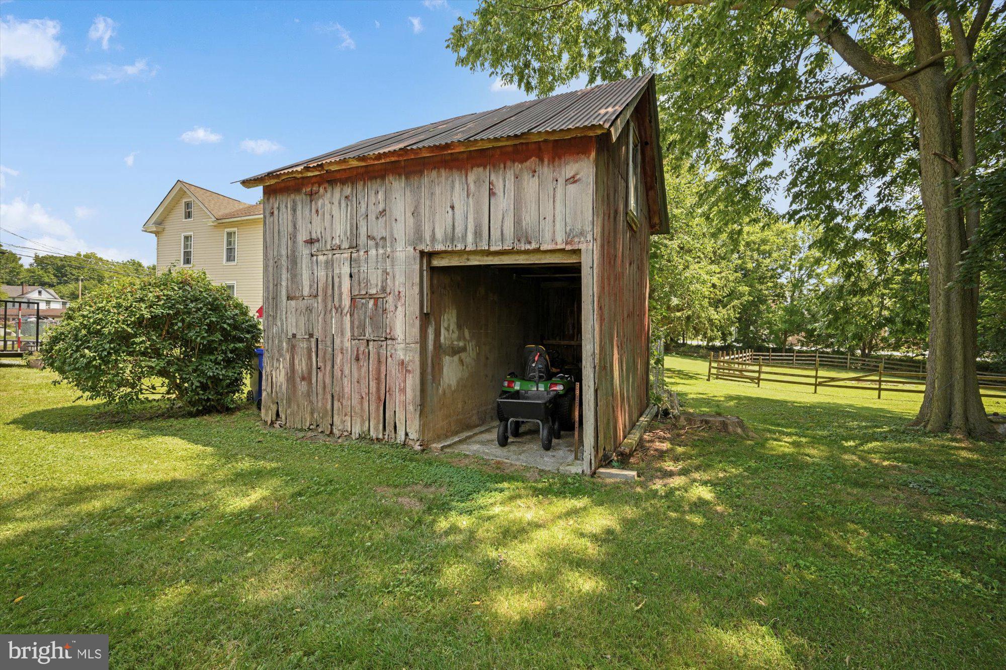 1836 Iron Bridge Road Columbia, PA 17512 - Photo 29 of 38 Outbuilding