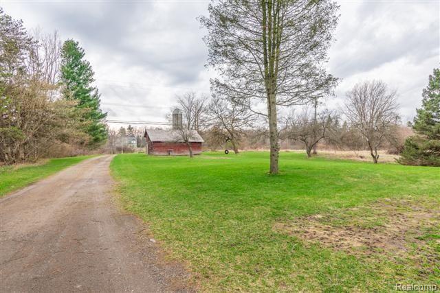 11230 Clark Road Davisburg, MI 48350 - Photo 37 of 46 11230 Clark Road-10.jpg