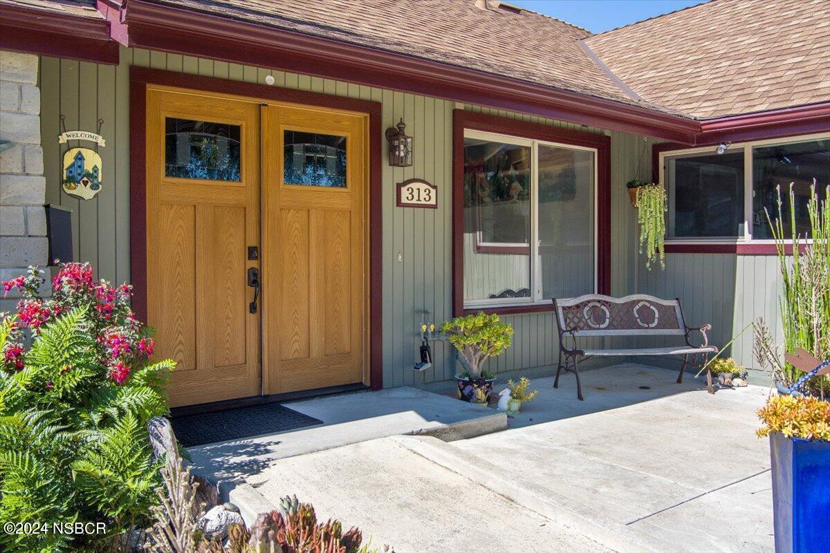 313 Somerset Place Lompoc, CA 93436 - Photo 4 of 59 4 front1