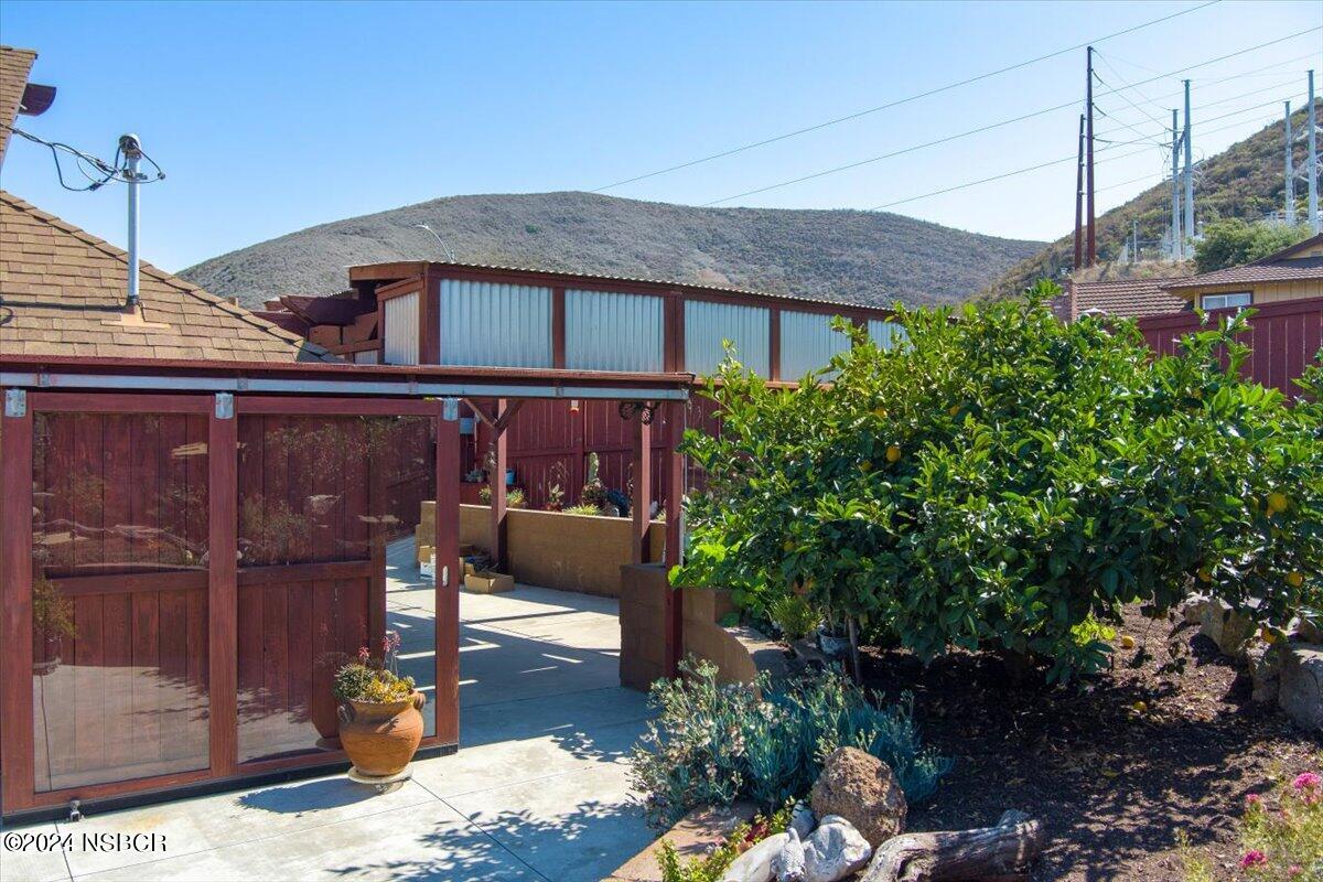 313 Somerset Place Lompoc, CA 93436 - Photo 44 of 59 39 back yard