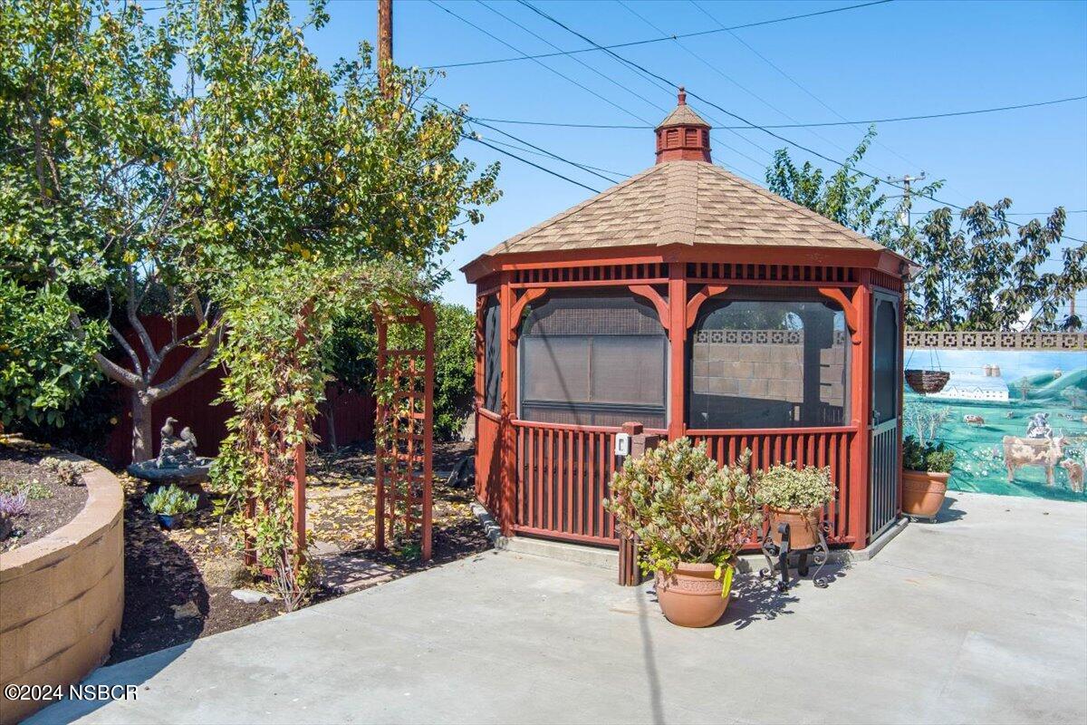 313 Somerset Place Lompoc, CA 93436 - Photo 53 of 59 47 b jacuzzi
