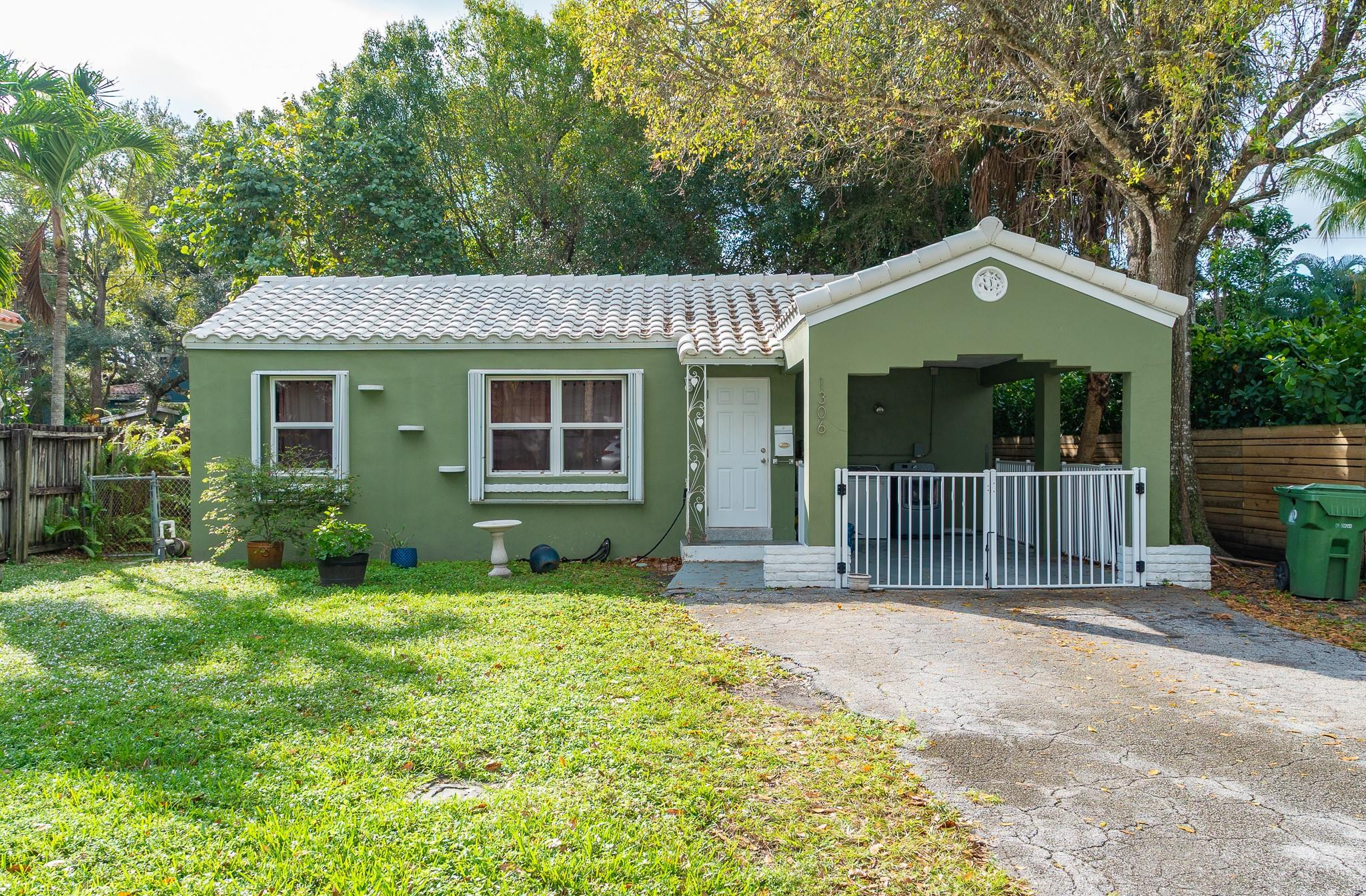 1306 Southwest 18th Street Fort Lauderdale, FL 33315 - Photo 2 of 23 Photo 2