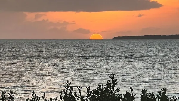 $3,900 | 96000 Overseas Highway, Unit W43, Key Largo, FL 33037