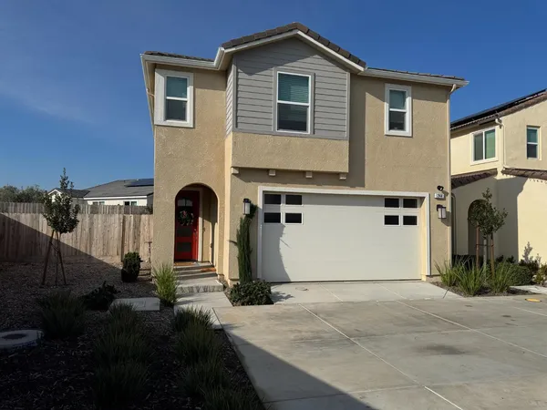 $400,000 | 244 Arbor Drive South, Madera, CA 93636
