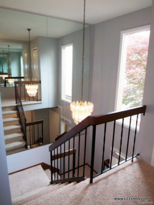 23233 Farmington Road, Unit 22 Farmington, MI 48336 - Photo 14 of 25 Staircase/foyer