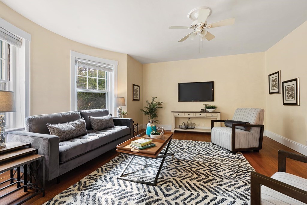 48 Kilsyth Road, Unit 1 Brookline, MA 02445 - Photo 3 of 14