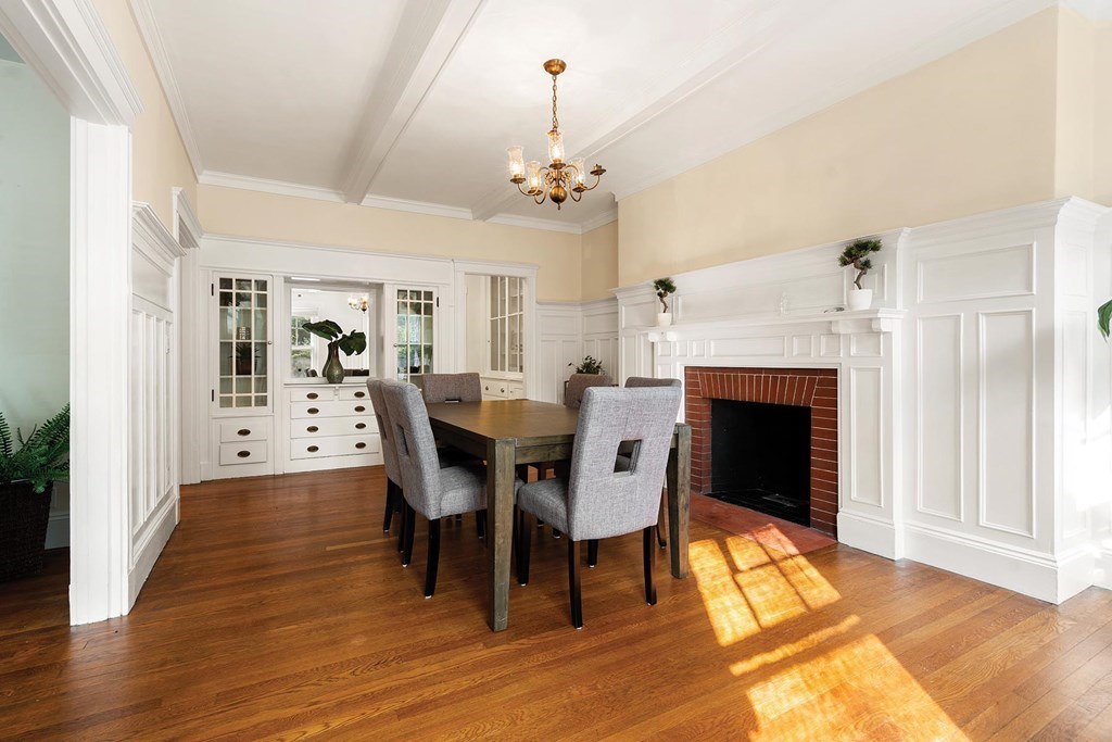 48 Kilsyth Road, Unit 1 Brookline, MA 02445 - Photo 4 of 14