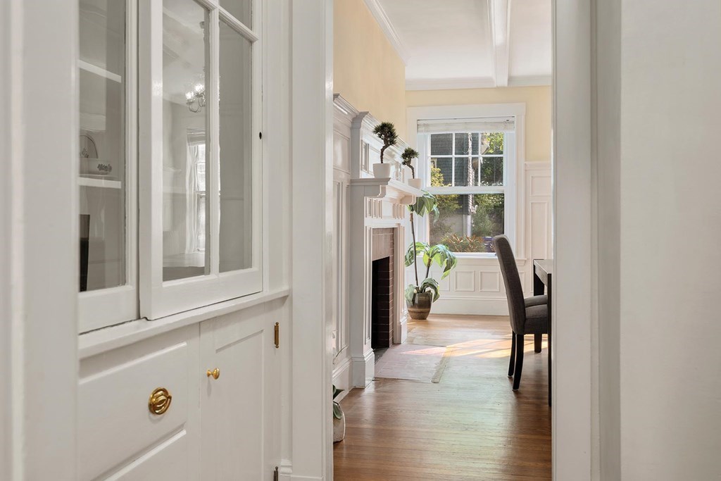 48 Kilsyth Road, Unit 1 Brookline, MA 02445 - Photo 6 of 14