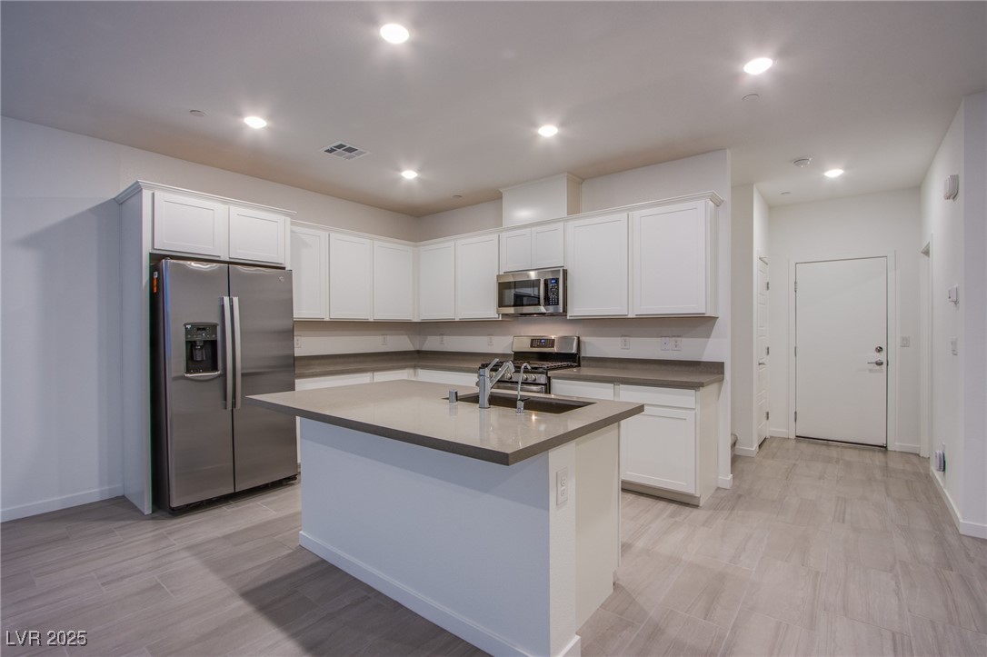 139 Aqua Commons Lane Henderson, NV 89015 - Photo 3 of 24