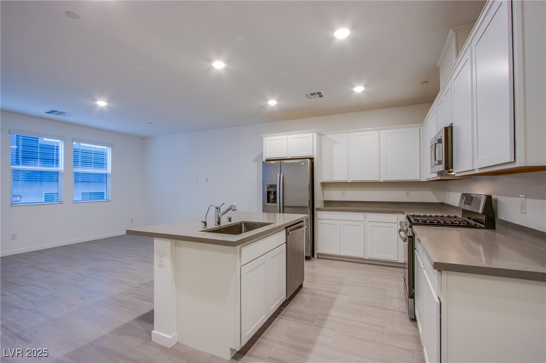 139 Aqua Commons Lane Henderson, NV 89015 - Photo 6 of 24