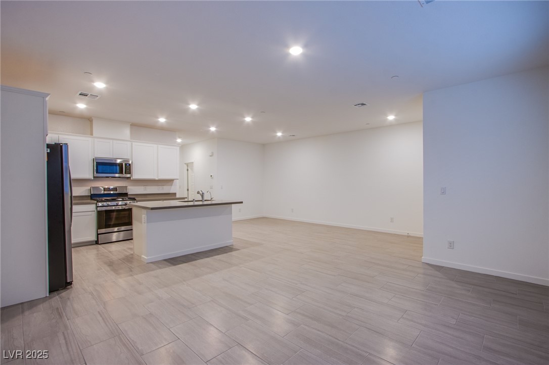 139 Aqua Commons Lane Henderson, NV 89015 - Photo 7 of 24