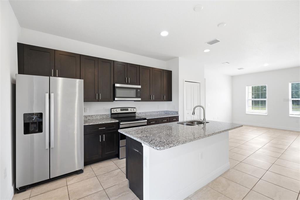 14228 Southwest 48th Court Road Ocala, FL 34473 - Photo 13 of 31 Gallery Image 13