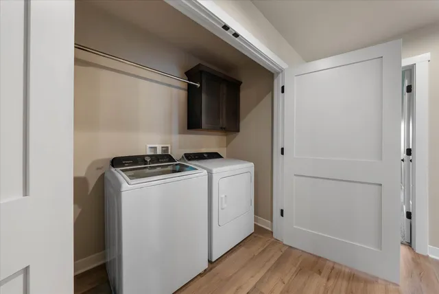 $354,900 | 140 Sunrise Court, Cedar Grove, WI 53013