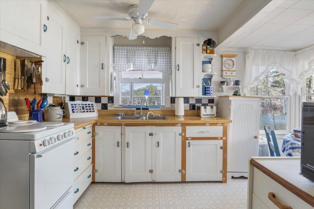 148 Anglers Road Windham, ME 04062 - Photo 4 of 34 06-148_Anglers_Rd_06