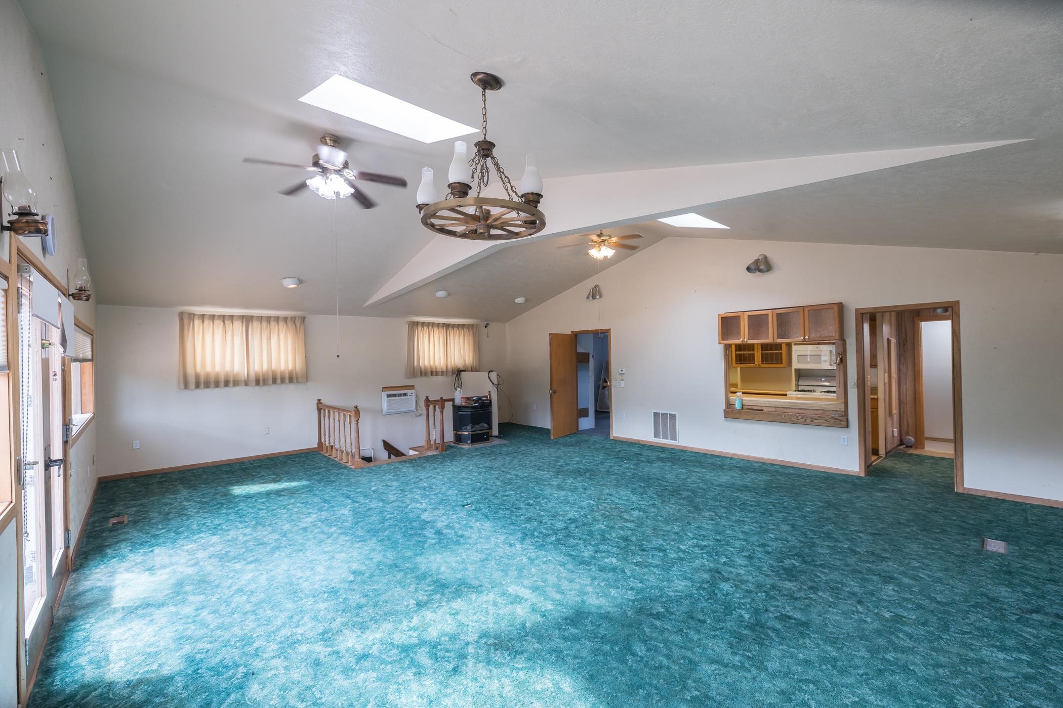 11102 East Laurel Road Elk, WA 99009 - Photo 3 of 38
