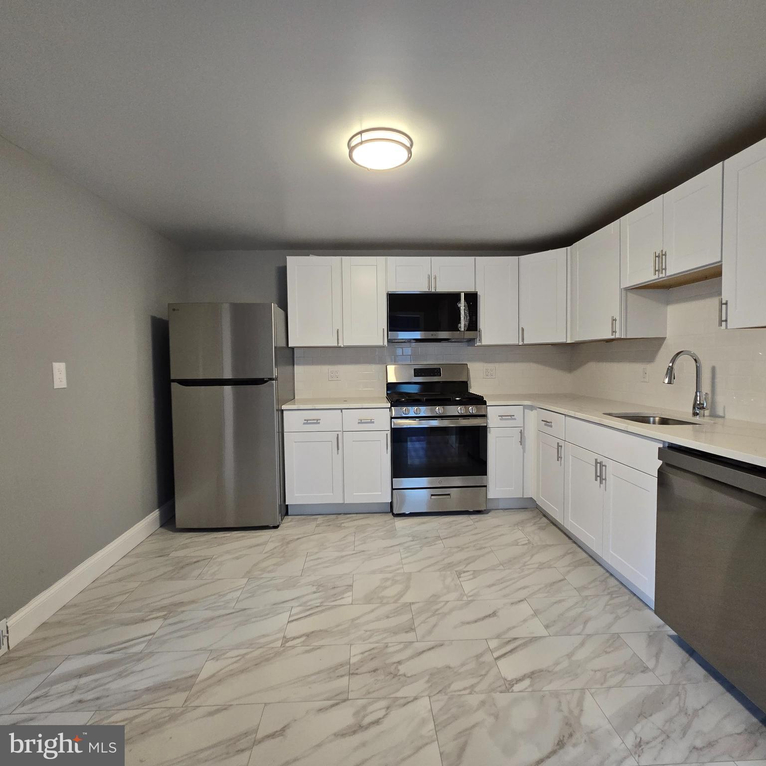433 East Maple Avenue Lindenwold, NJ 08021 - Photo 15 of 37