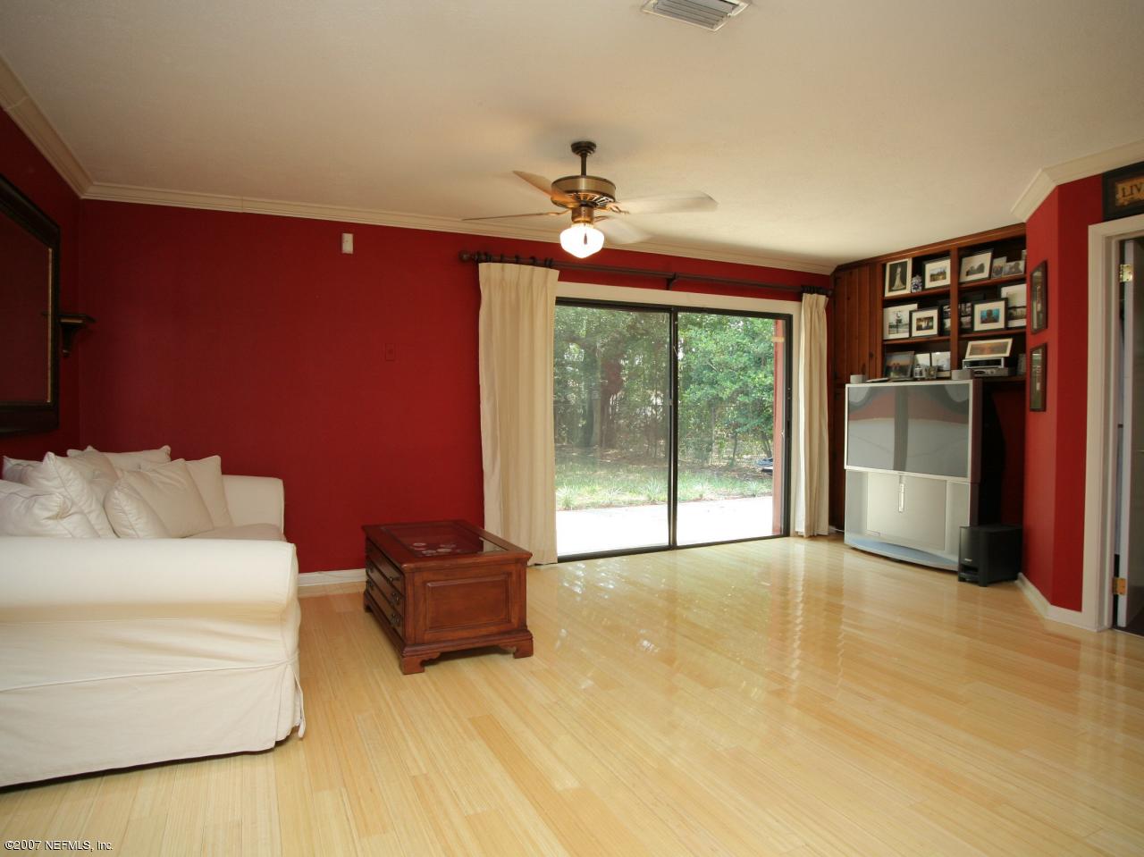 7063 Diamond Head Road Jacksonville, FL 32216 - Photo 2 of 14 Living Room