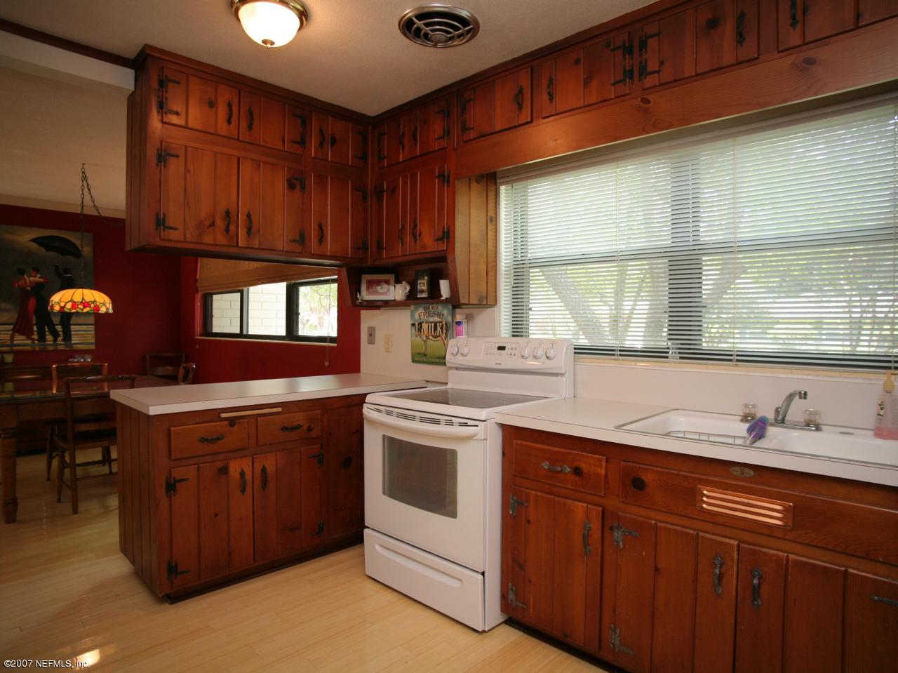 7063 Diamond Head Road Jacksonville, FL 32216 - Photo 5 of 14 Kitchen