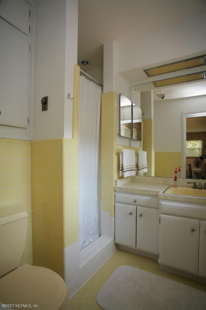 7063 Diamond Head Road Jacksonville, FL 32216 - Photo 7 of 14 Master Bath