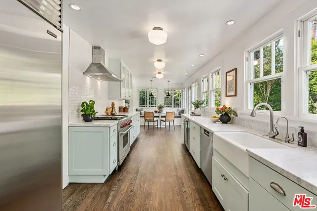 $7,500 | 234 North Ridgewood Place, Los Angeles, CA 90004