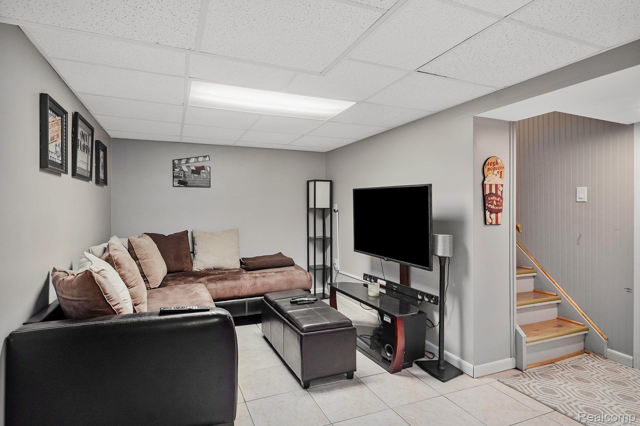 25366 Graham Road Redford, MI 48239 - Photo 17 of 25 Basement - Family Ara