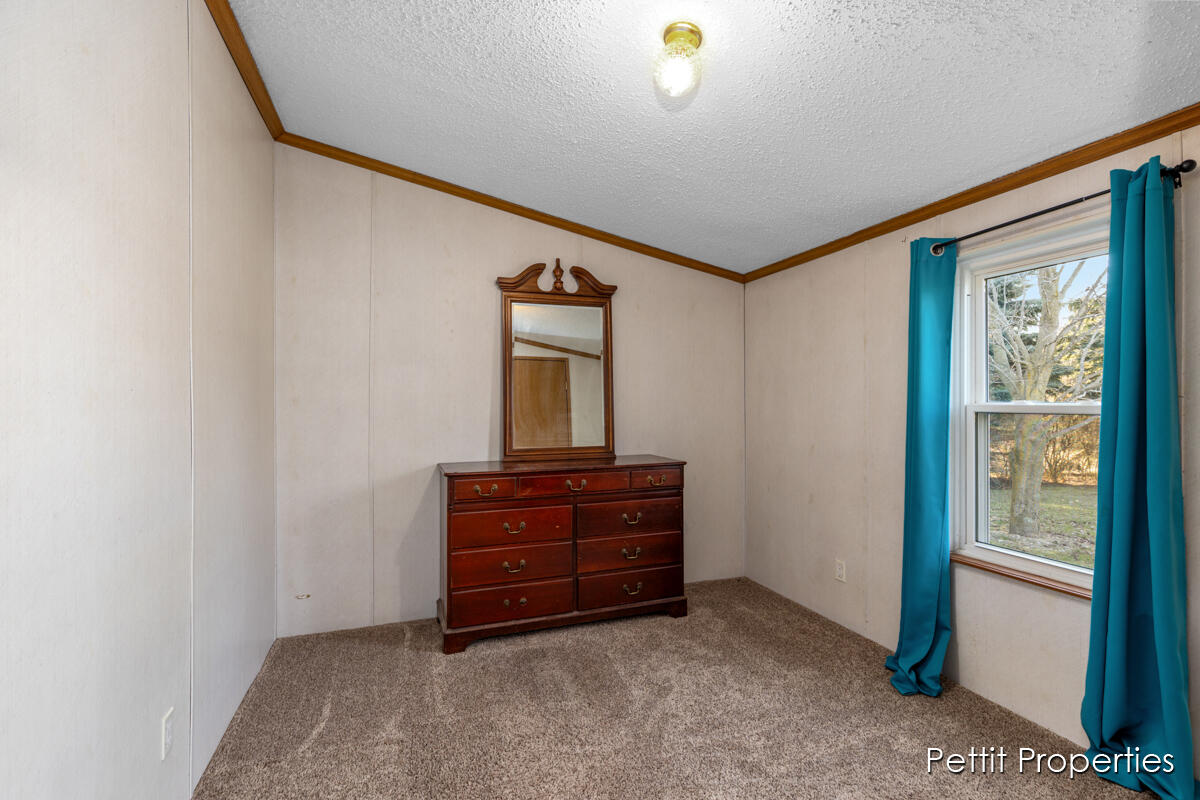 341 Woods Road Orleans, MI 48865 - Photo 13 of 21 IMG_1014 (4)