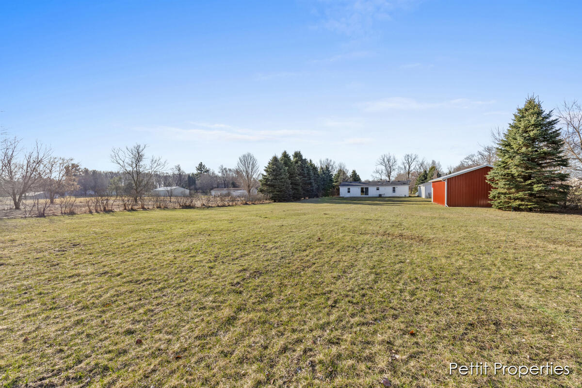 341 Woods Road Orleans, MI 48865 - Photo 3 of 21 IMG_1019 (3)