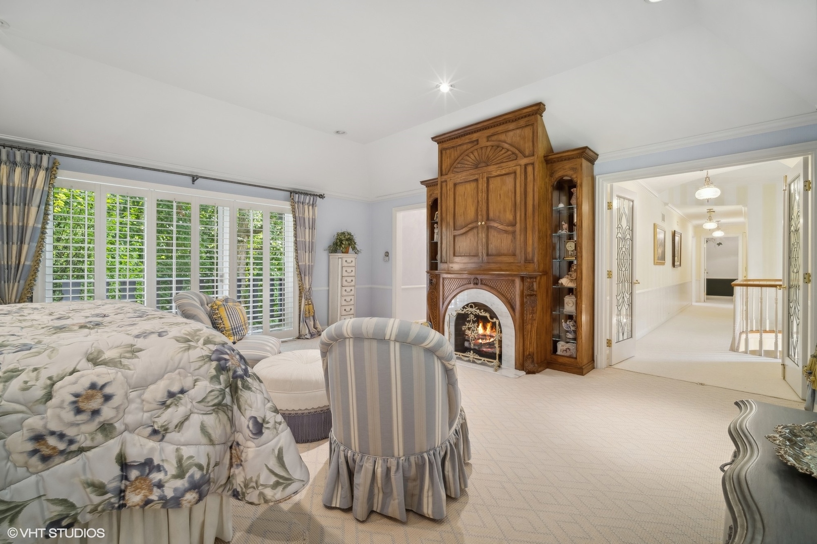 1214 Turicum Road Lake Forest, IL 60045 - Photo 19 of 37 a spacious bedroom with a bed and a large window