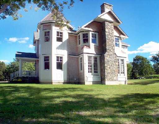 211 Touisset Road Warren, RI 02885 - Photo 5 of 5 Other.