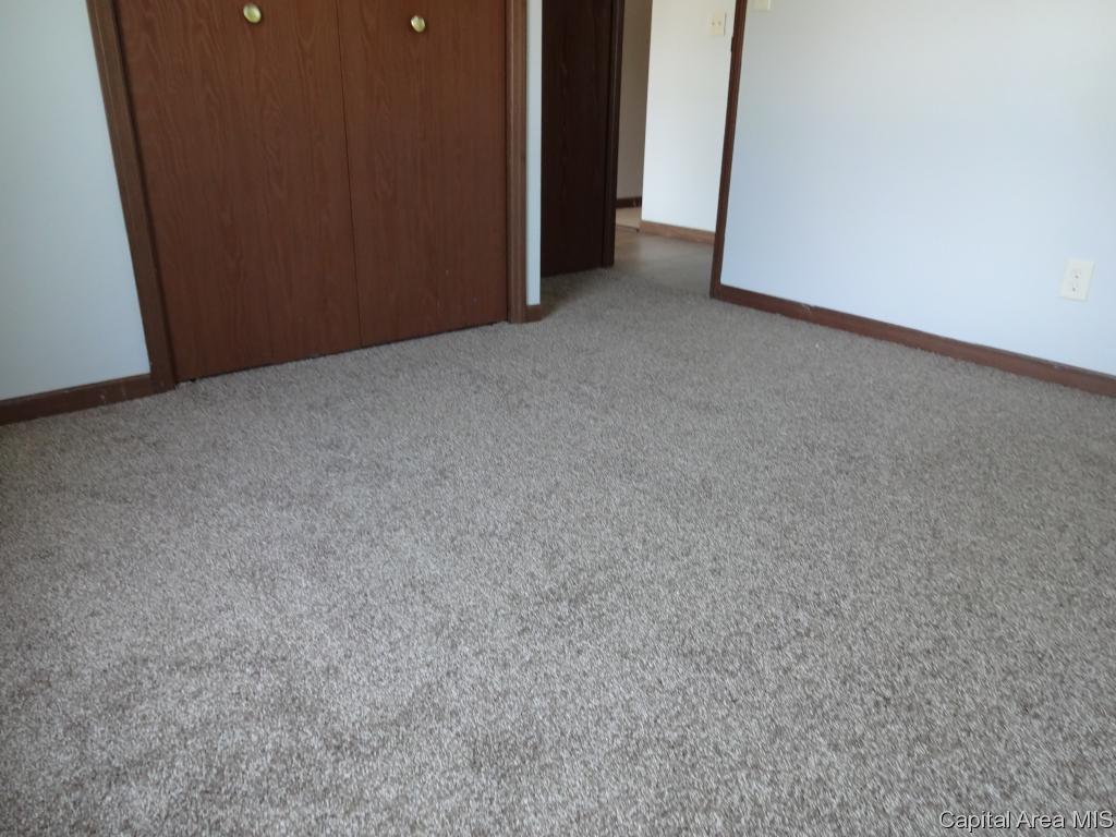 2209 East Watch Avenue Springfield, IL 62702 - Photo 13 of 18 Gallery Image 13