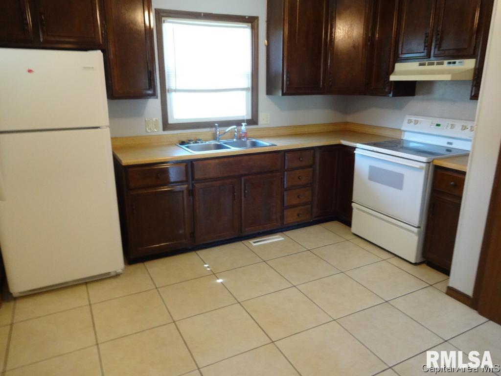 2209 East Watch Avenue Springfield, IL 62702 - Photo 8 of 18 Gallery Image 8