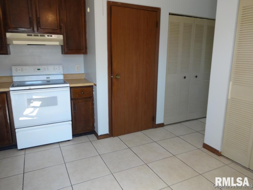2209 East Watch Avenue Springfield, IL 62702 - Photo 10 of 18 Gallery Image 10