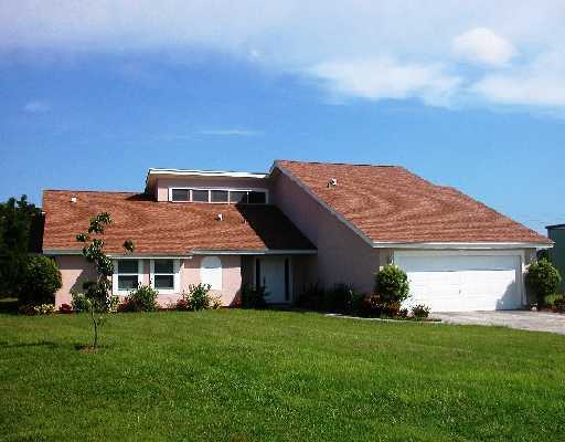 10160 Denoeu Road Boynton Beach, FL 33472 - Photo 1 of 16 Primary Photo