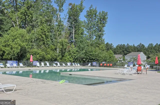 a view of a tennis court