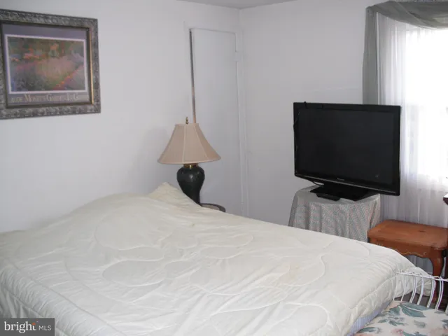 a view of utility room