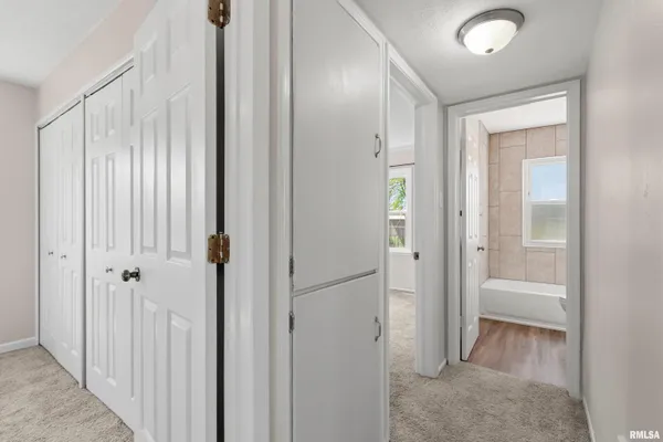 $114,900 | 5209 North Glen Elm Drive, Peoria Heights, IL 61616