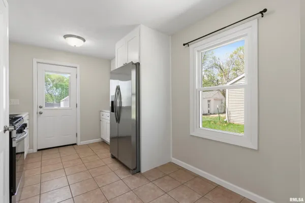 $114,900 | 5209 North Glen Elm Drive, Peoria Heights, IL 61616