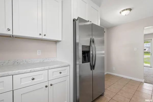 $114,900 | 5209 North Glen Elm Drive, Peoria Heights, IL 61616